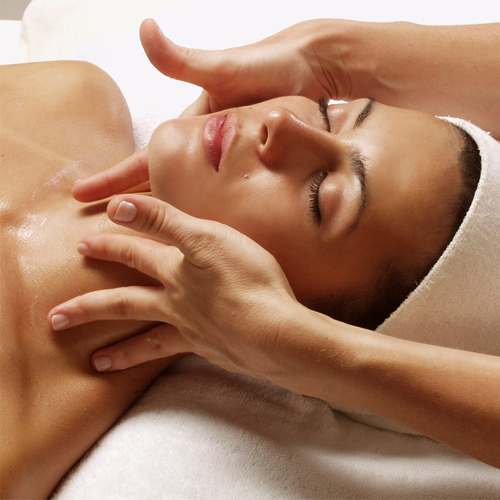 Massage Chống Lão Hóa – Đánh Thức Vẻ Đẹp Thanh Xuân Từ Bên Trong