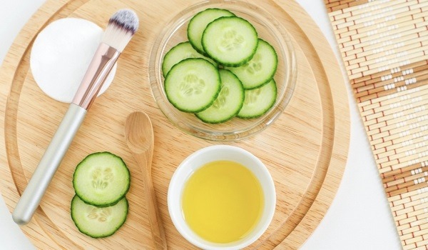 Massage Mặt Bằng Dưa Leo – Dưỡng Ẩm, Làm Sáng Da Từ Thiên Nhiên